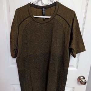 Lululemon Mens Workout T shirt 2XL - Lightweight